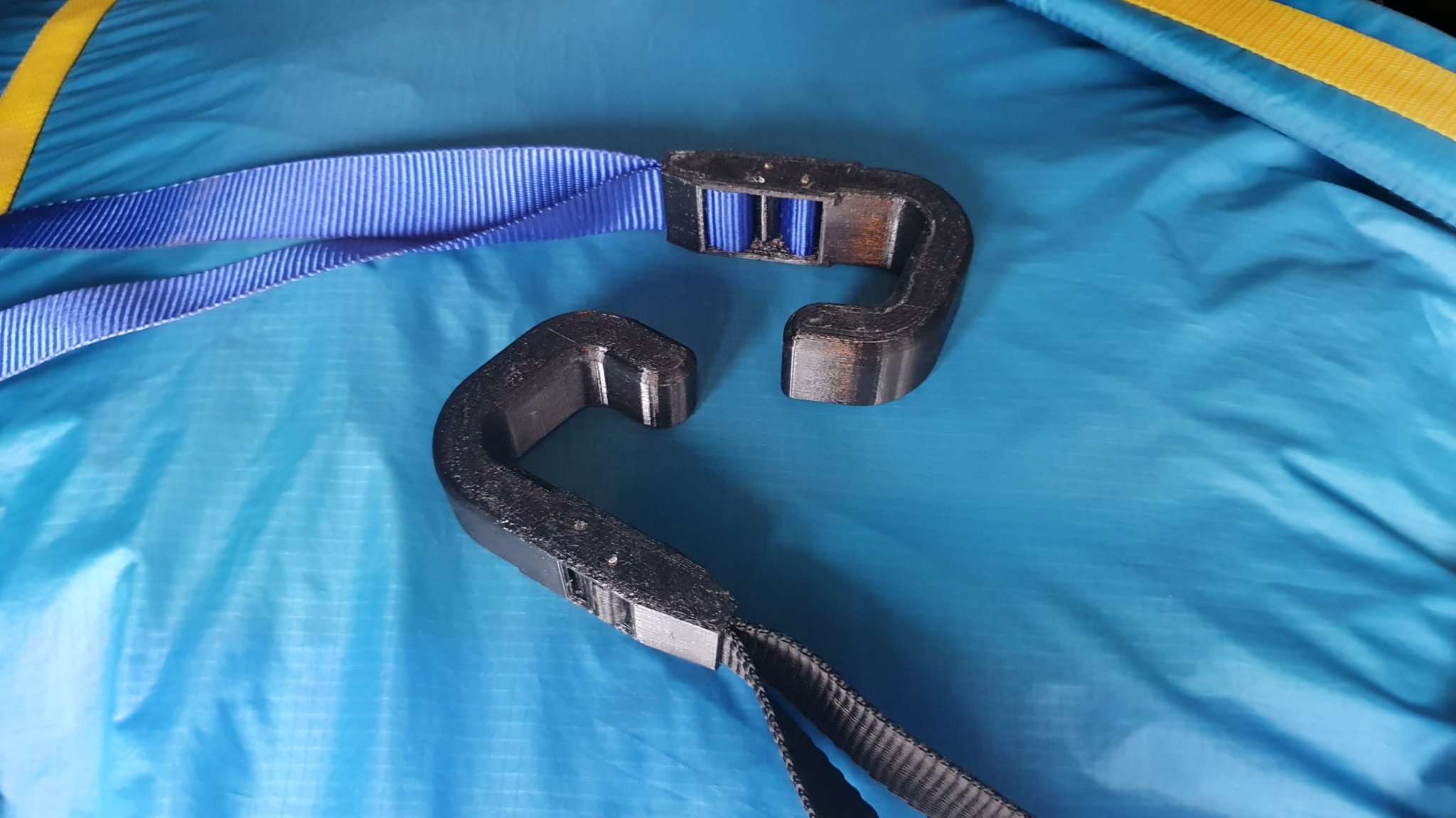 Giá đỡ xe đạp đơn giản cho ô tô với thanh thép 2mm