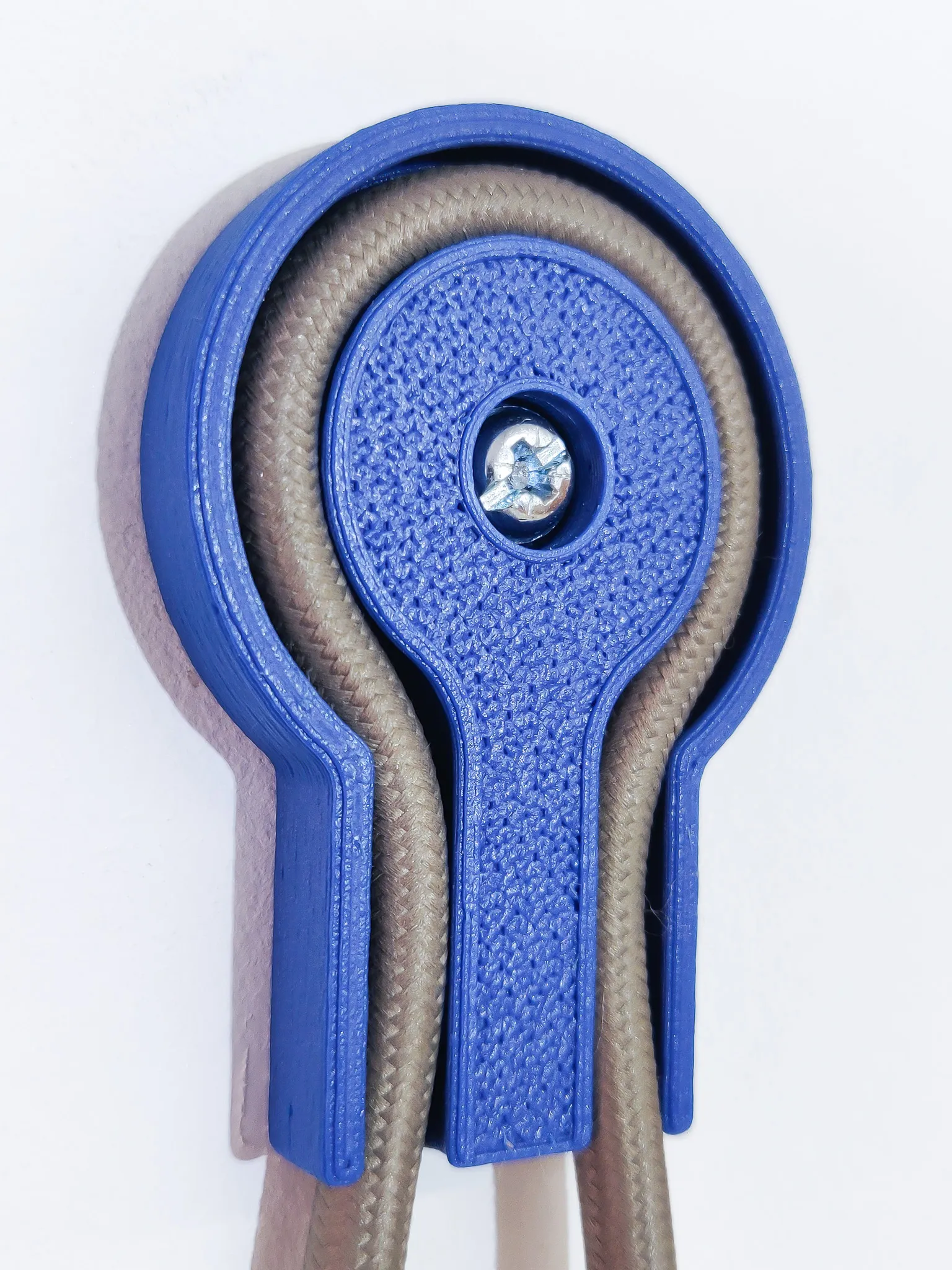 Giá đỡ dây treo tường có thể điều chỉnh cho dây có đườn...