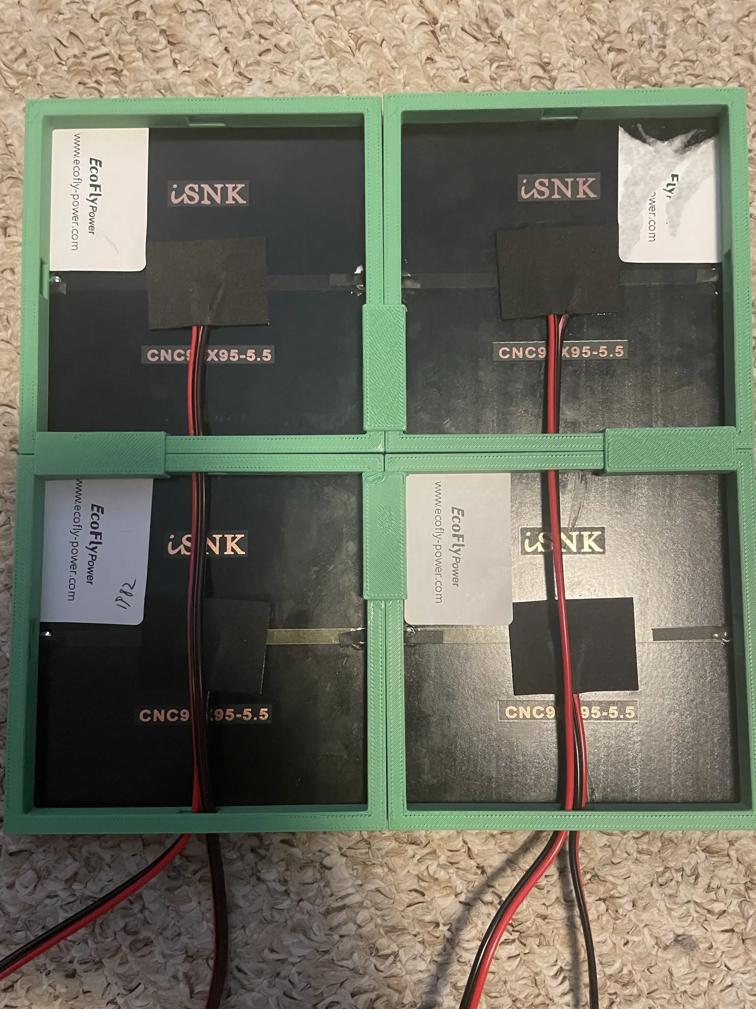 Hộp đựng và pin năng lượng mặt trời 95x95mm