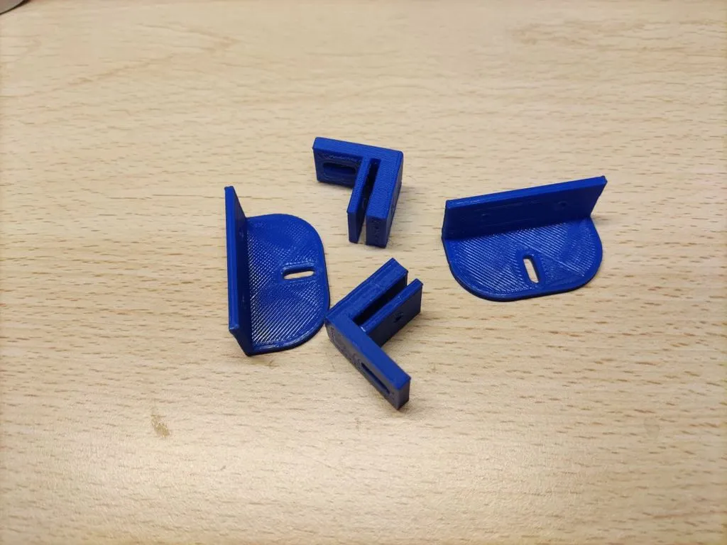 Đèn trần LED với hỗ trợ cảm biến PIR cho kho chứa