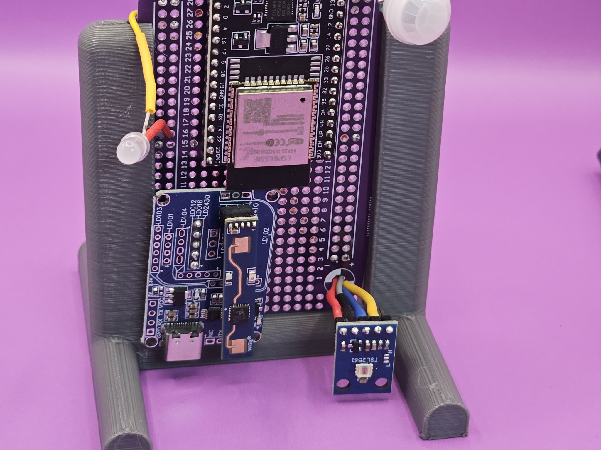 Giá đỡ bảng mạch PCB cho dự án đơn giản