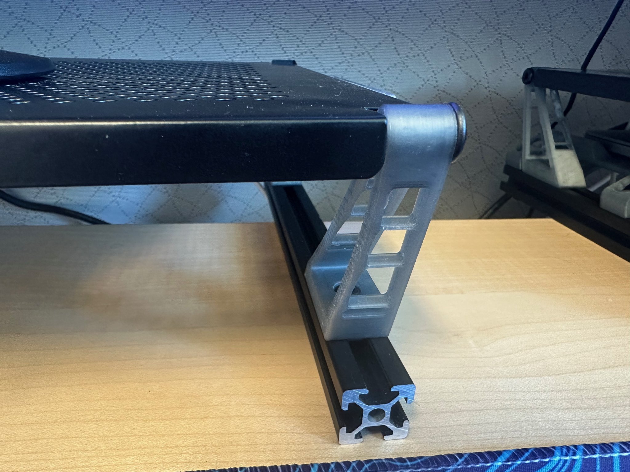 Giá đỡ màn hình tùy chỉnh cho laptop và máy tính để bàn