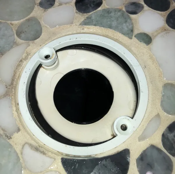 Bộ giảm tiếng ồn cho cống vòi sen trong phòng tắm