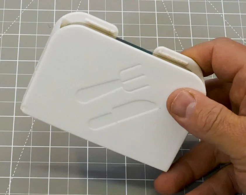 Bộ dụng cụ ăn uống TinCognito từ hộp Altoids tái chế