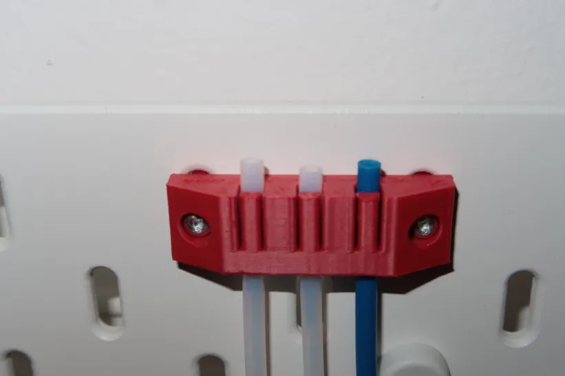 Giá đỡ ống Bowden 4mm cho Skadis với T-nuts 3mm