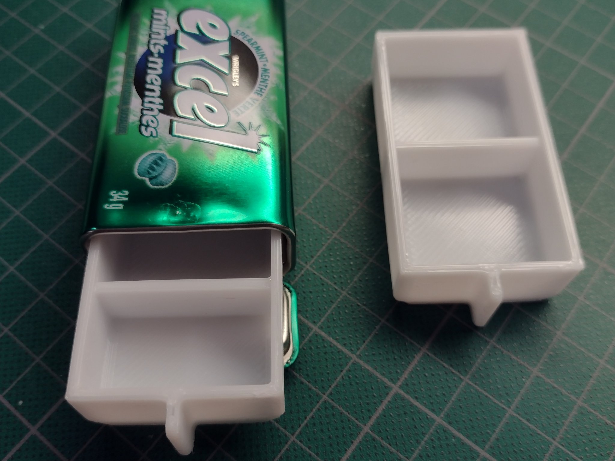 Giá đỡ tổ chức hộp bạc hà bằng kim loại