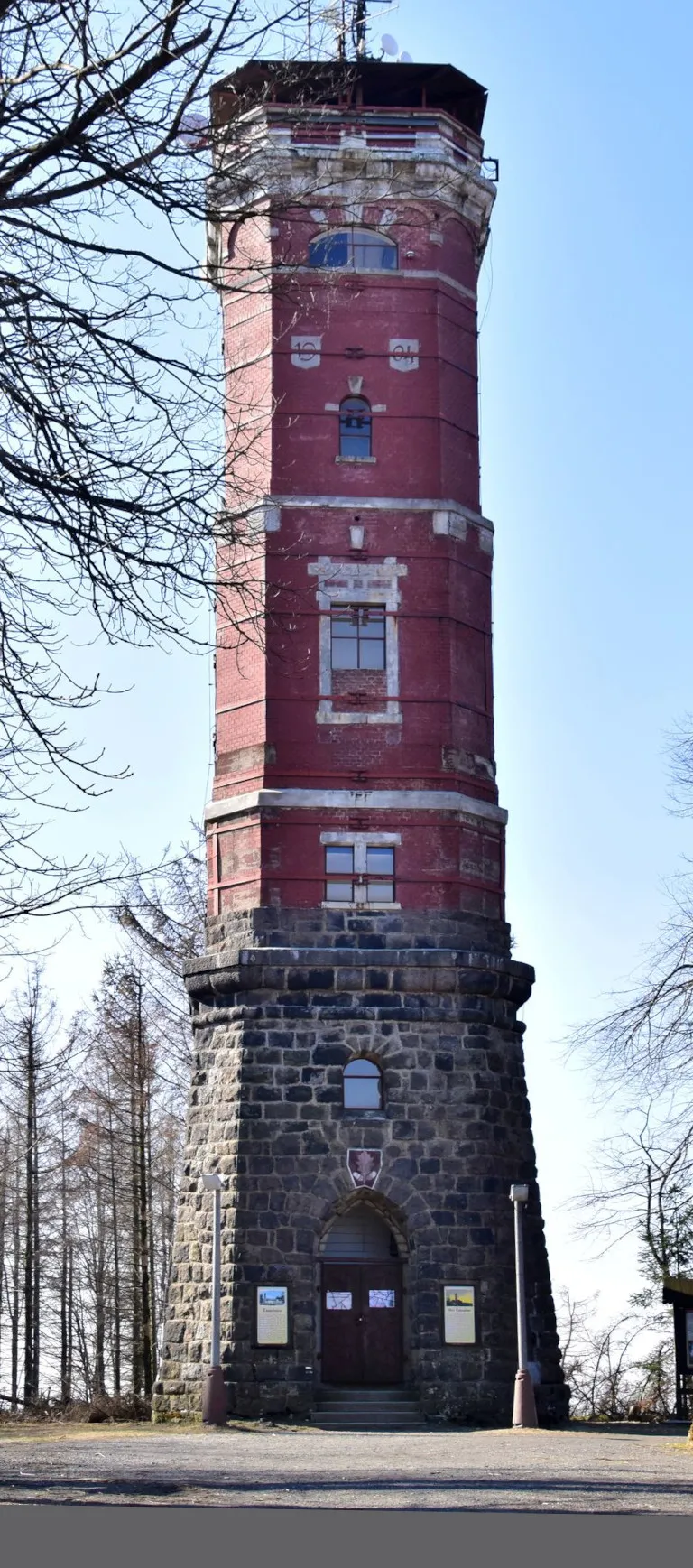 Tháp quan sát Tanečnice - Điểm cao nhất phía Bắc ở Czech