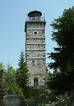 Tháp quan sát đá Pajndl trên đỉnh Tisovský