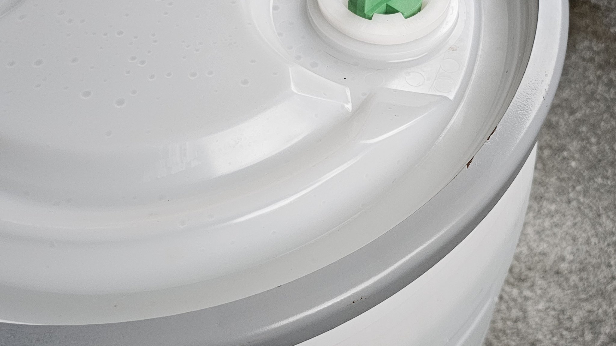 Mở nắp thùng và tote 15-50 gallon dễ dàng