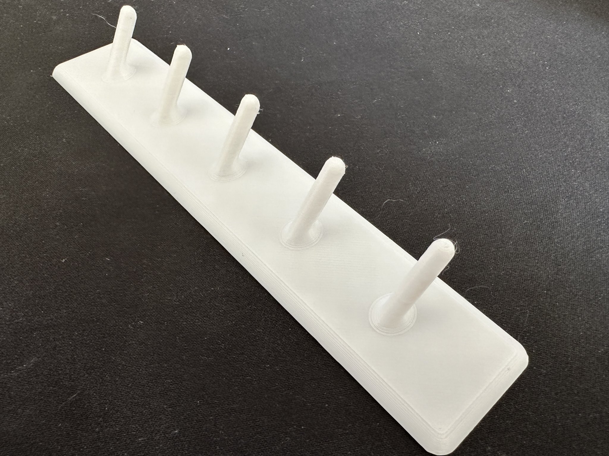 Móc treo chìa khóa đơn giản có thể dán tường