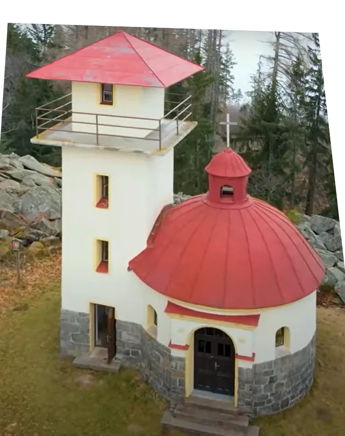 Tháp quan sát trên đỉnh Mařský Vrch tại Svatá Maří