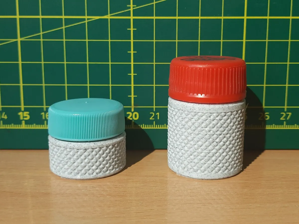 Nắp chai nhỏ với thiết kế rãnh cho hộp đựng linh kiện nhỏ