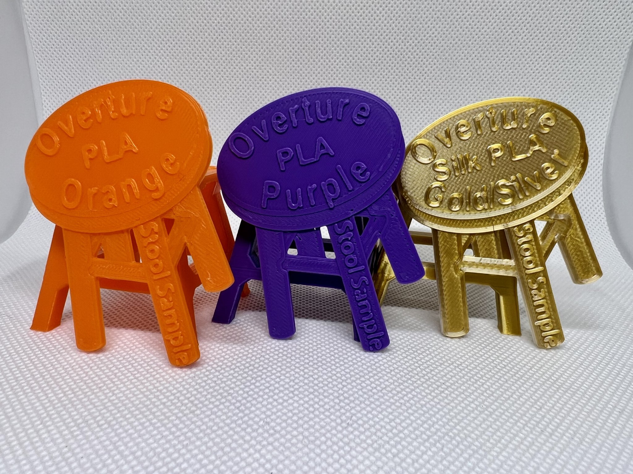 Mẫu ghế đẩu hài hước với vật liệu in 3D