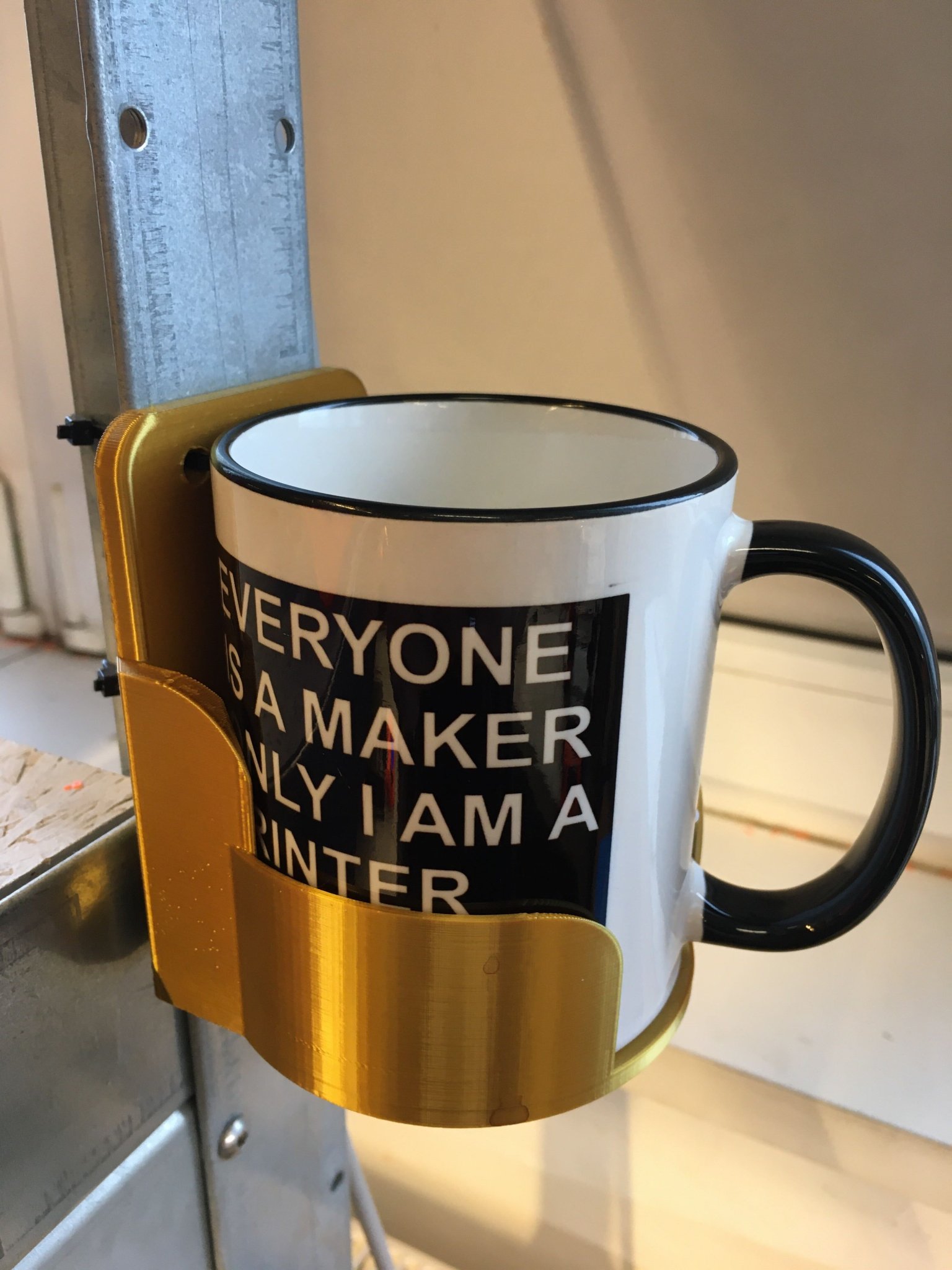 Giá đỡ cốc cà phê cho văn phòng và không gian làm việc