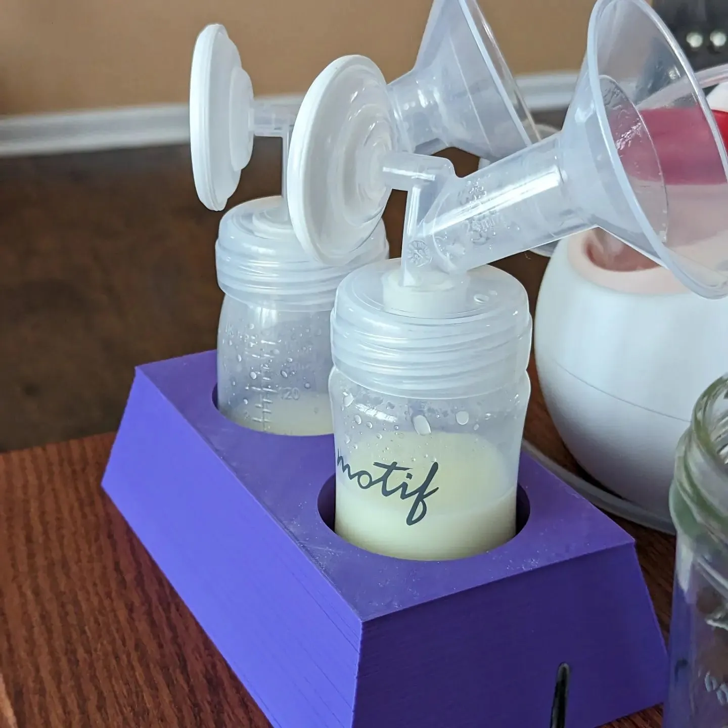 Giá đỡ bình sữa cho máy hút sữa Spectra