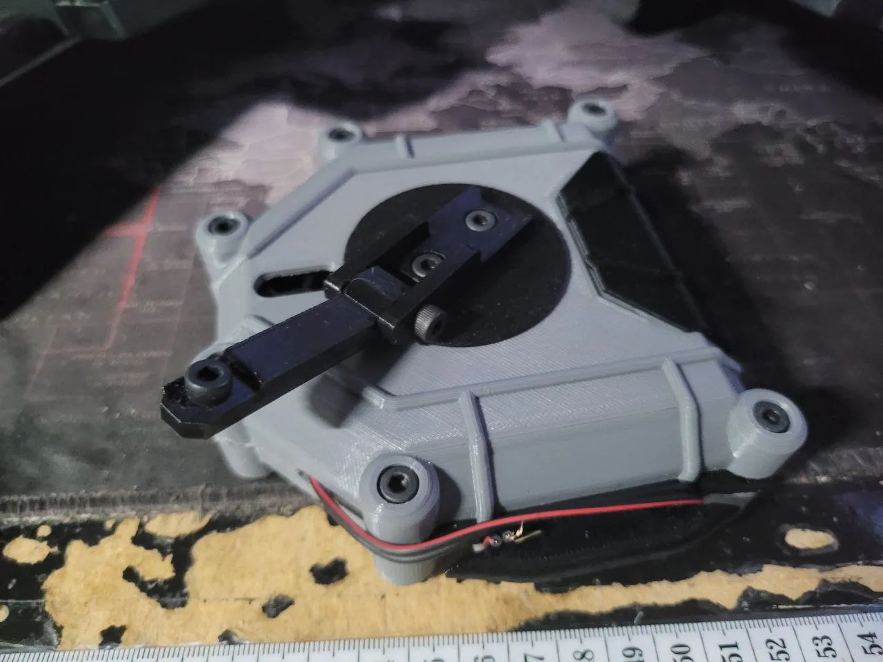 Máy phân phối và cuộn dây paracord chiến thuật