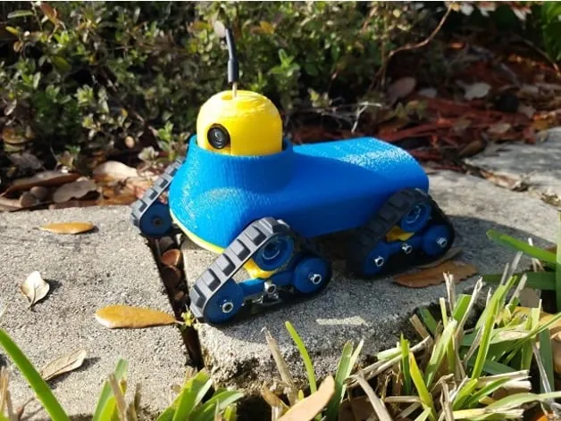 Xe tăng FPV mini với tháp pháo điều khiển servo