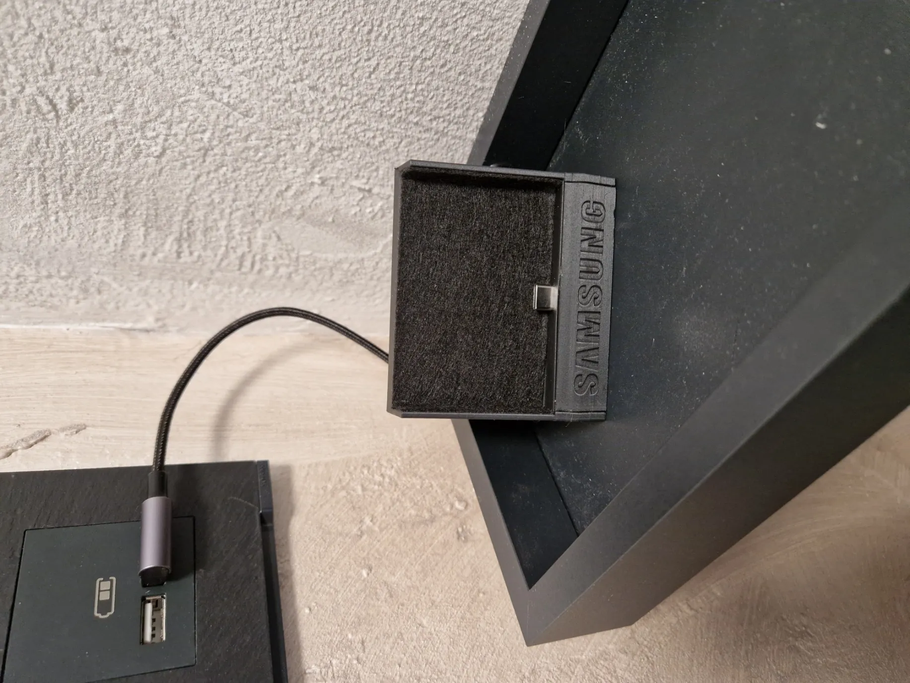 Giá đỡ dock cho Samsung Galaxy S22 với cáp sạc