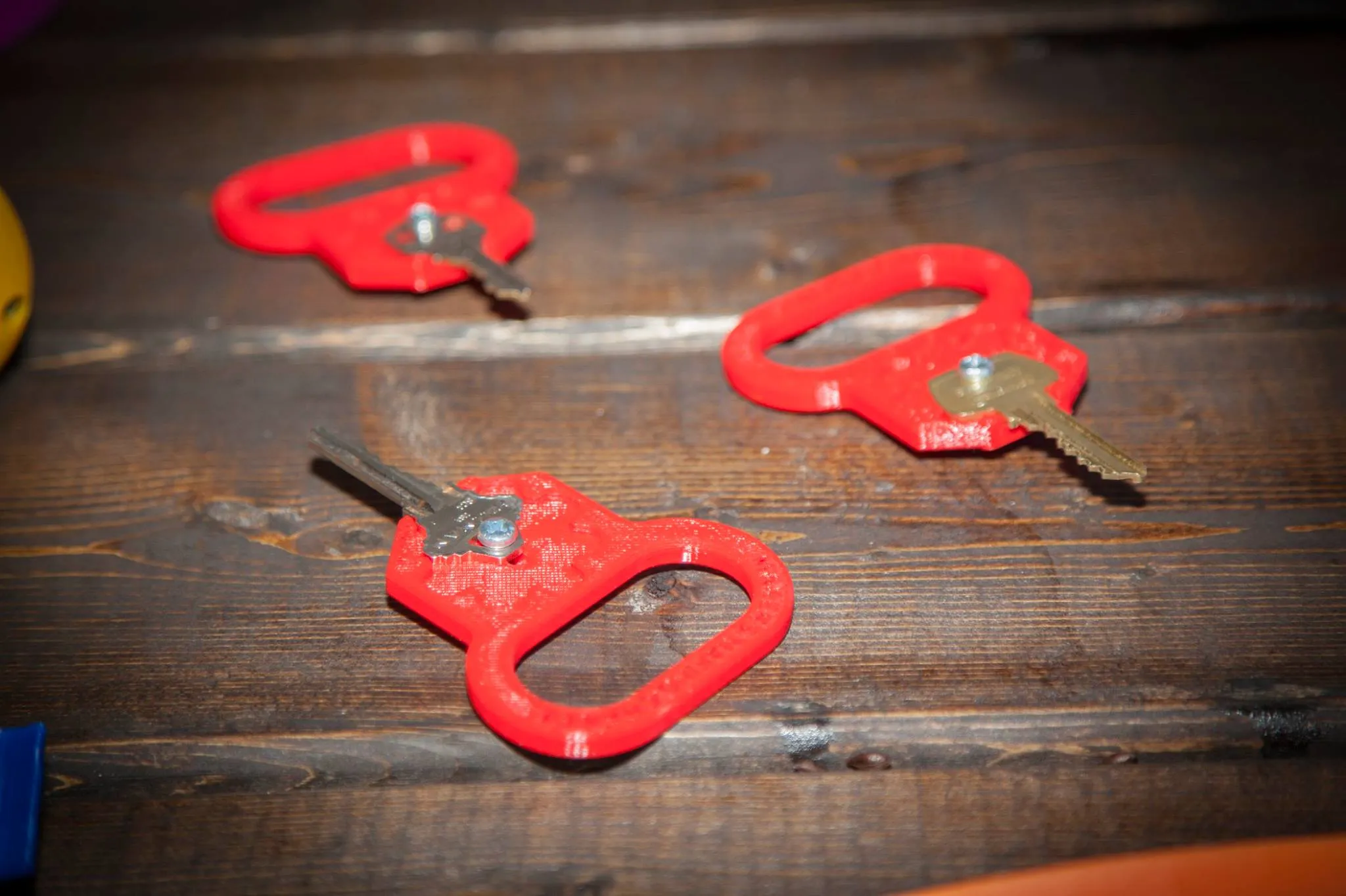 Công cụ xoay chìa khóa cho người khuyết tật vận động tay