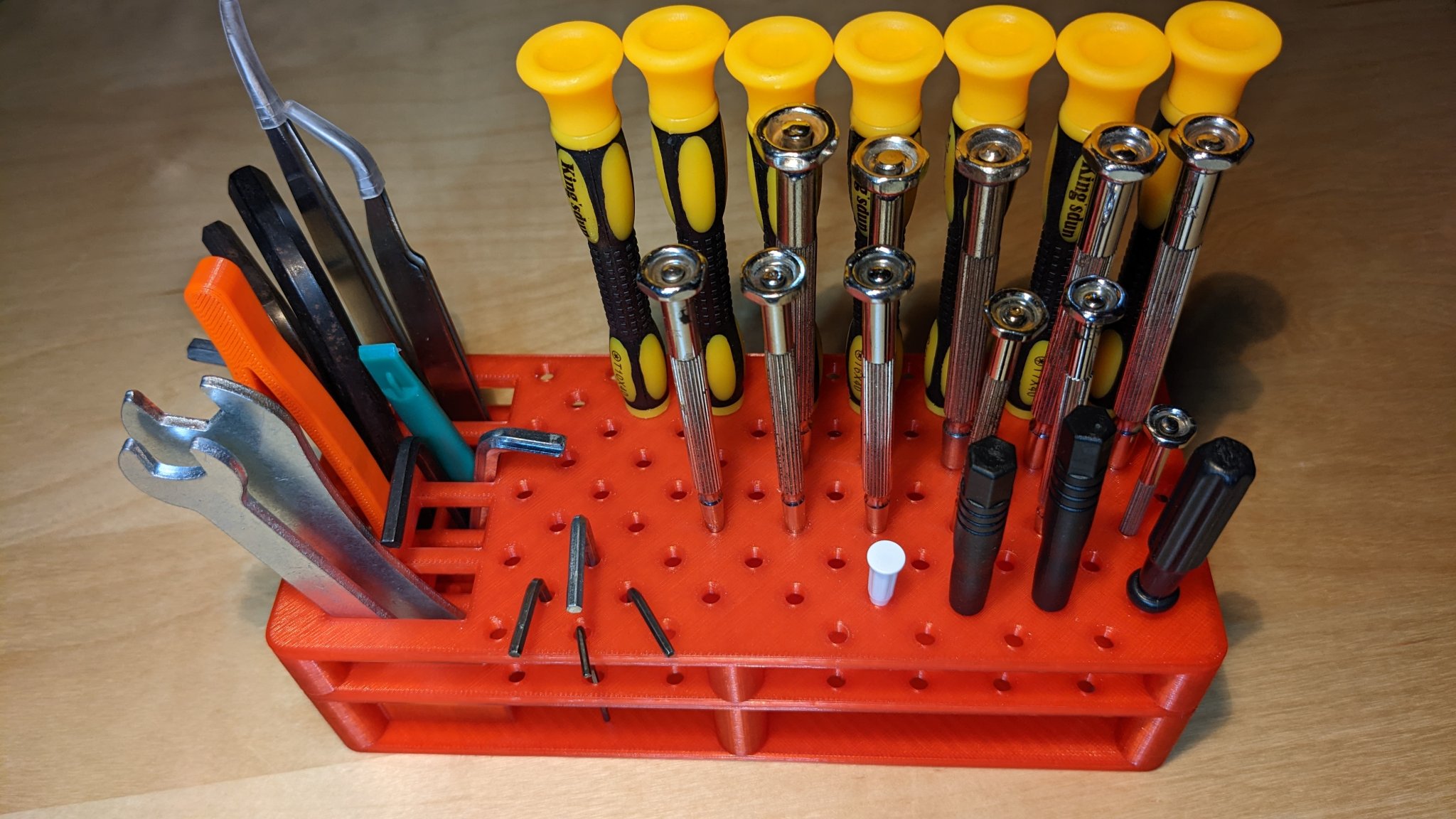 Giá đỡ dụng cụ cho tua vít nhỏ và các vật dụng khác