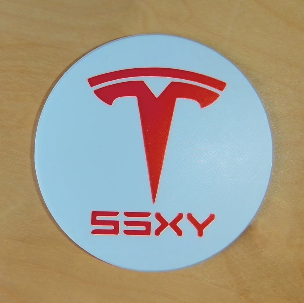 Đế lót ly Tesla S3XY với logo đặc trưng