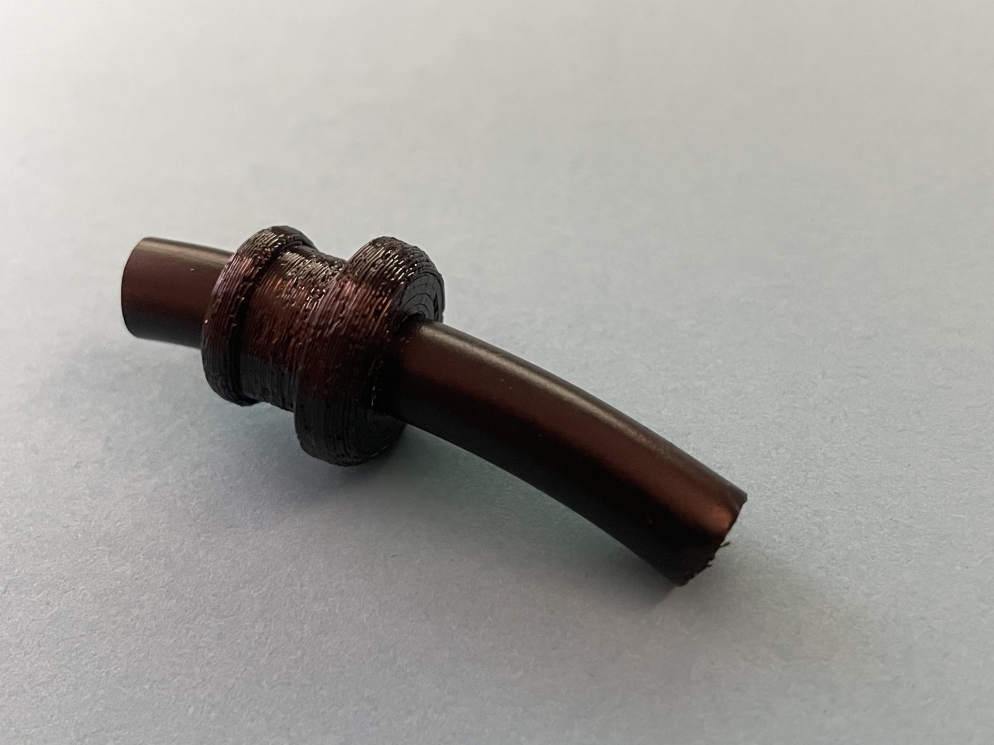 Kabeltülle cho cáp 7mm bên trong và 10mm bên ngoài trong TPU