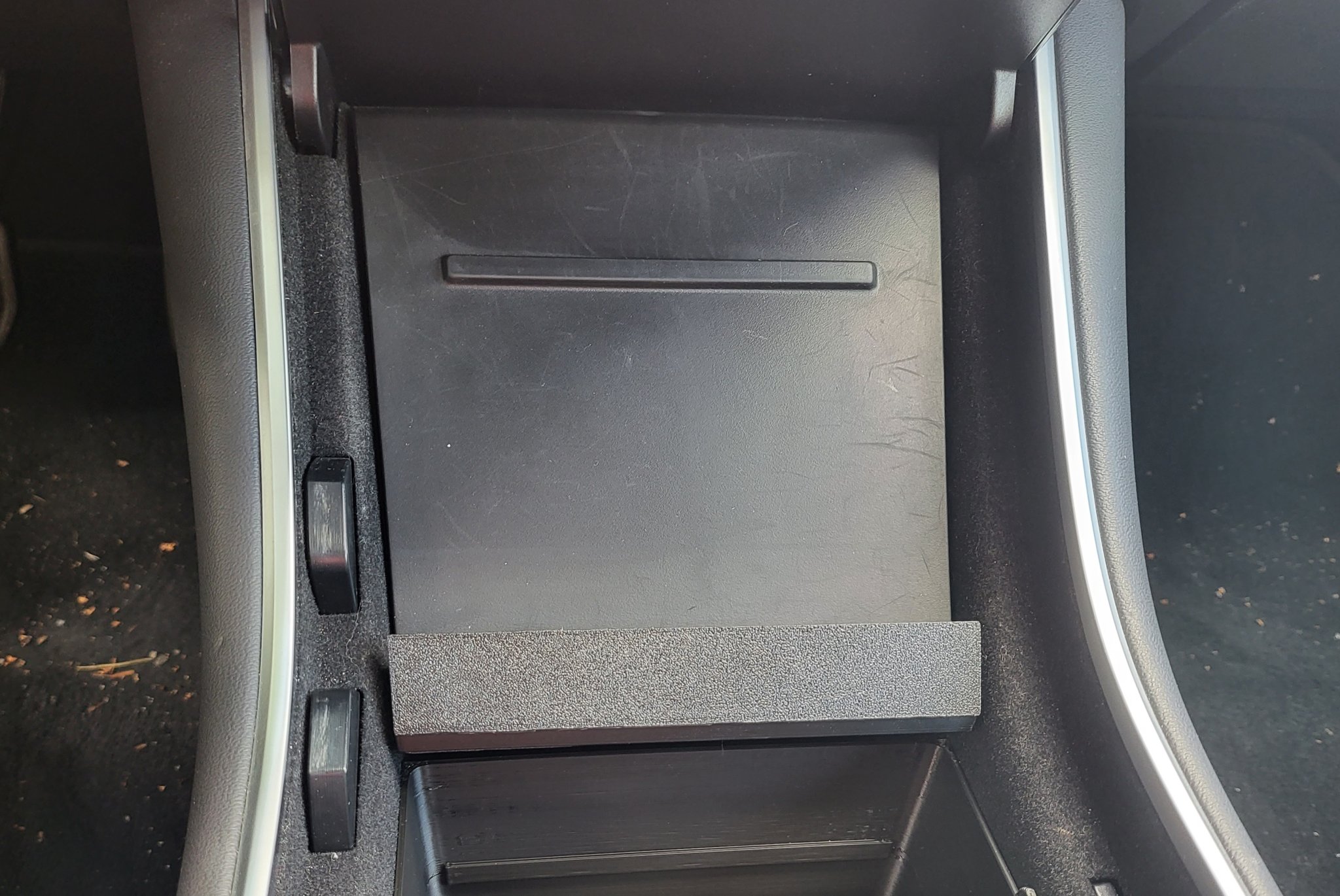 Giá đỡ điện thoại Tesla Model 3 2019 cho Samsung Galaxy Fold