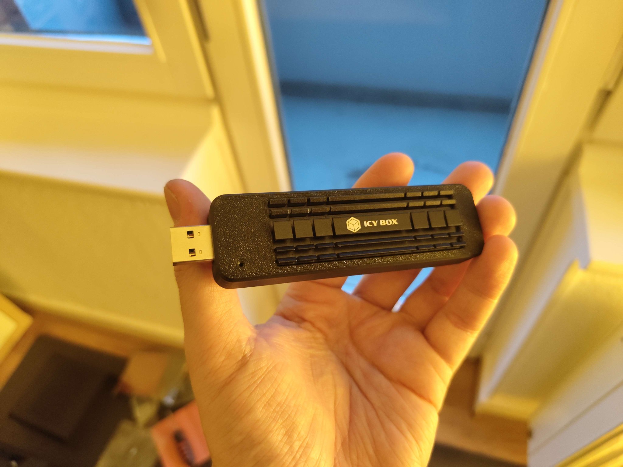 Vỏ đựng adapter USB M.2 cho SSD NVMe