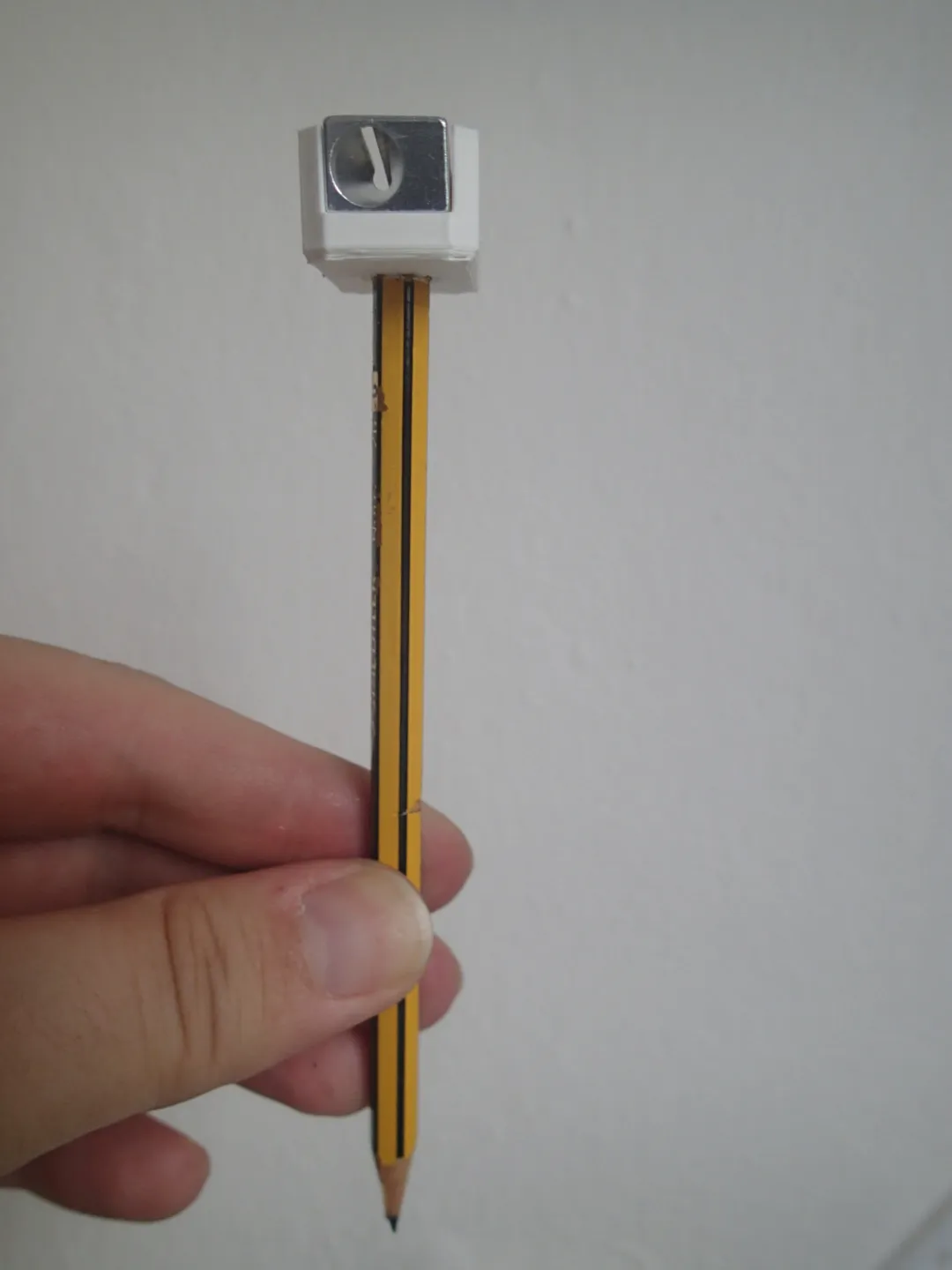 Giá đỡ cho orezavatko trên bút chì