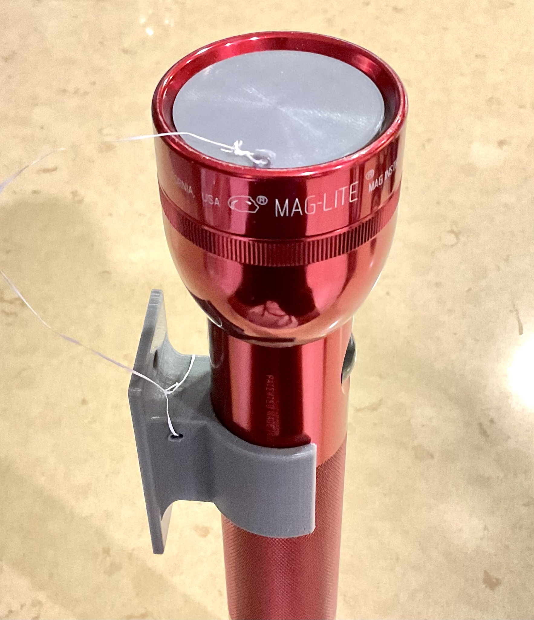 Giá đỡ đèn pin MagLite AA, D và NEBO/LilLarry với lỗ gắn