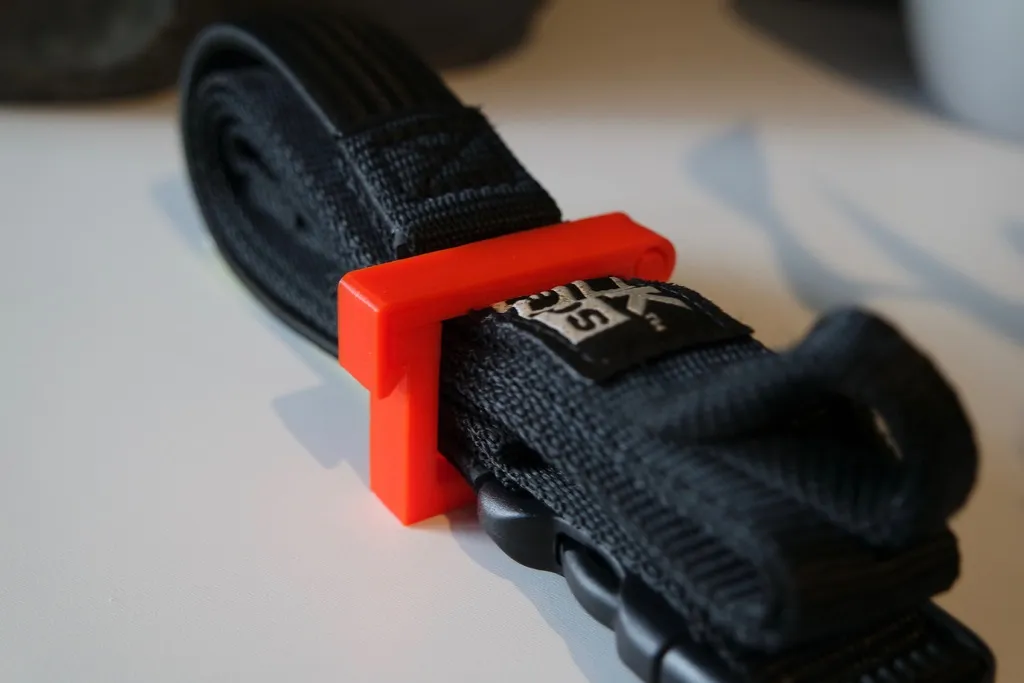 Kẹp cho dây đai ROK tiện lợi khi lưu trữ