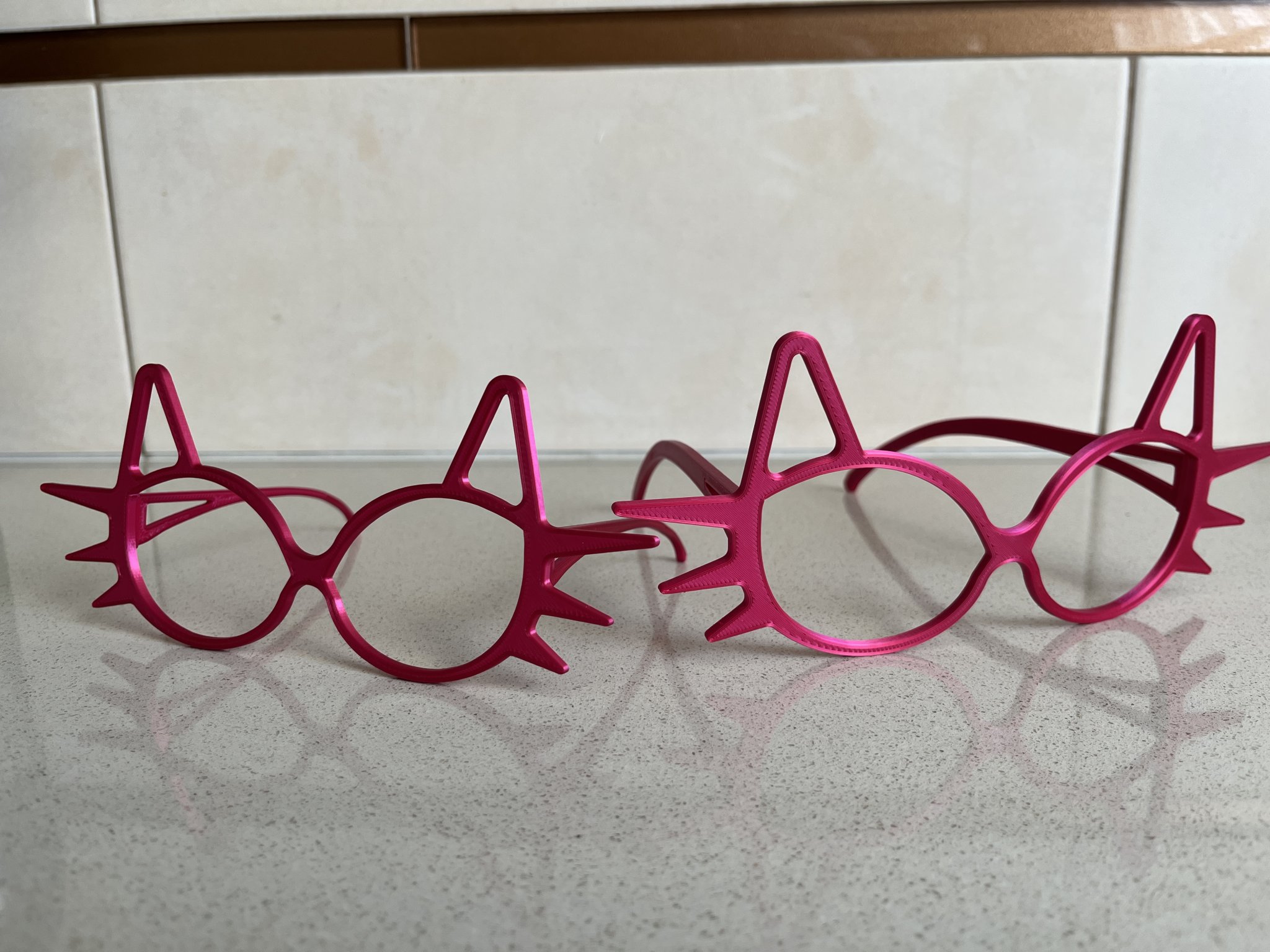 Kính mèo không có tròng cho trẻ em và người lớn