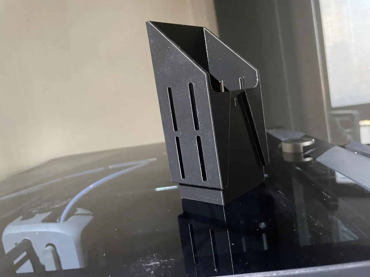 Bộ khởi động Bambulab với giá đỡ cuộn và thùng chứa dễ d...