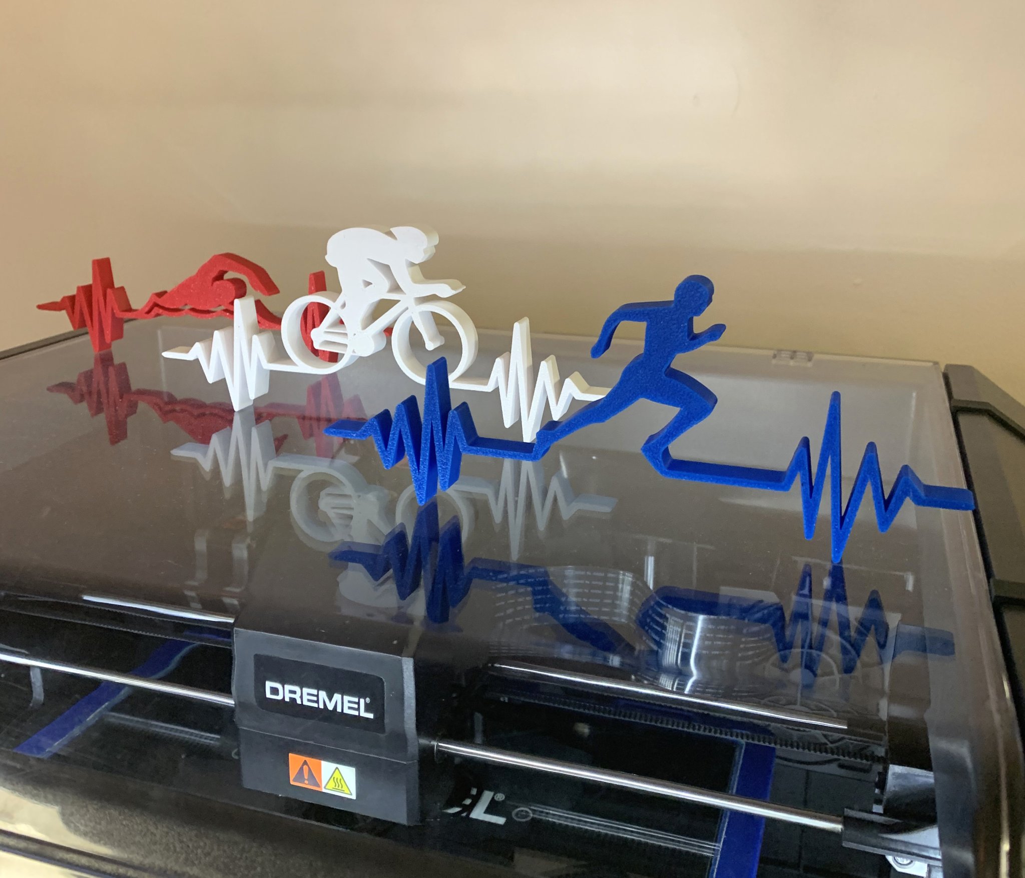 Nhịp tim xe đạp cho người yêu thể thao bơi, chạy, đạp xe