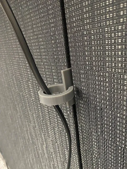 Hướng dẫn cáp cho tường vách ngăn văn phòng