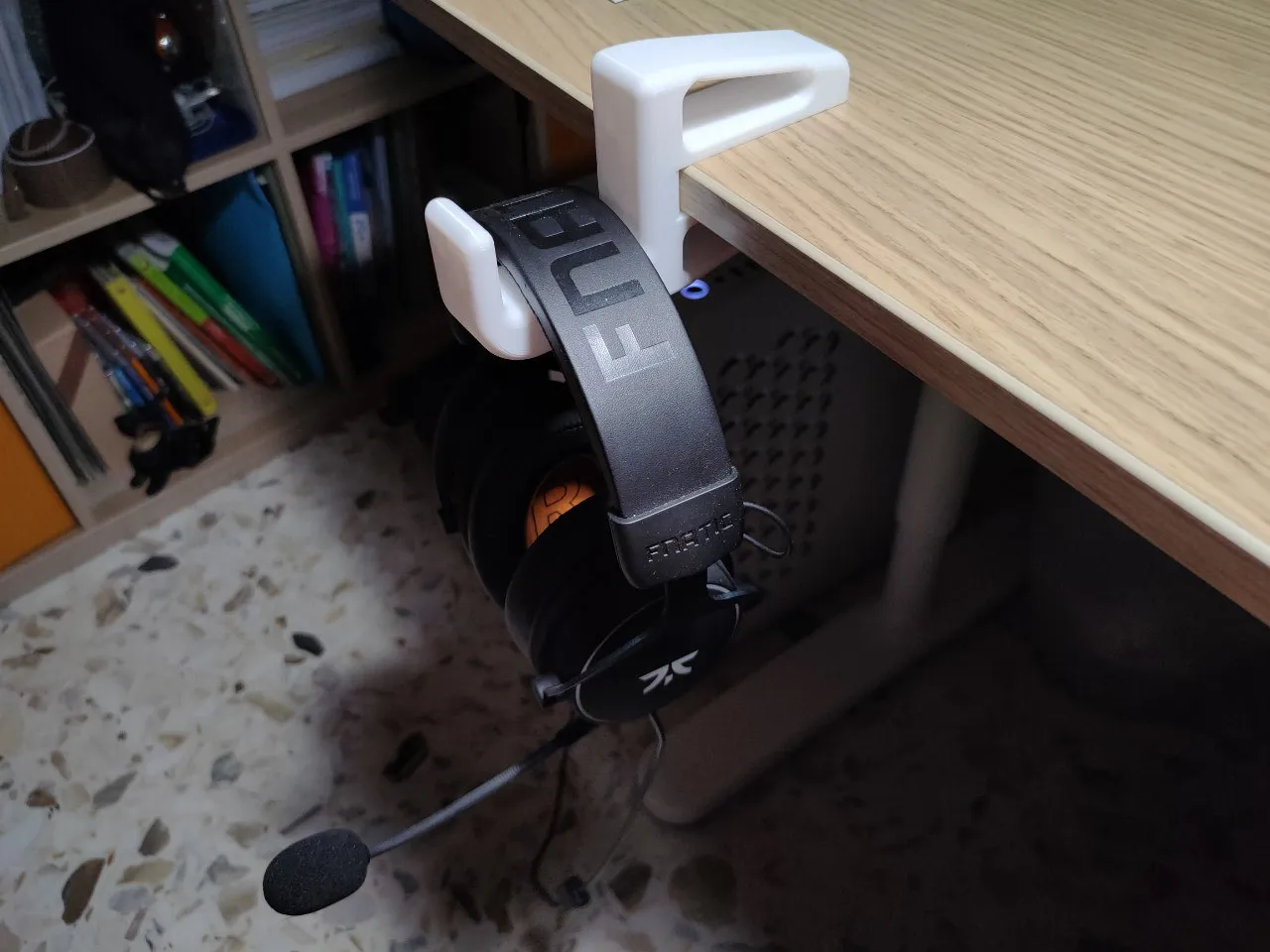 Giá đỡ tai nghe để bàn cho bàn làm việc Bekant