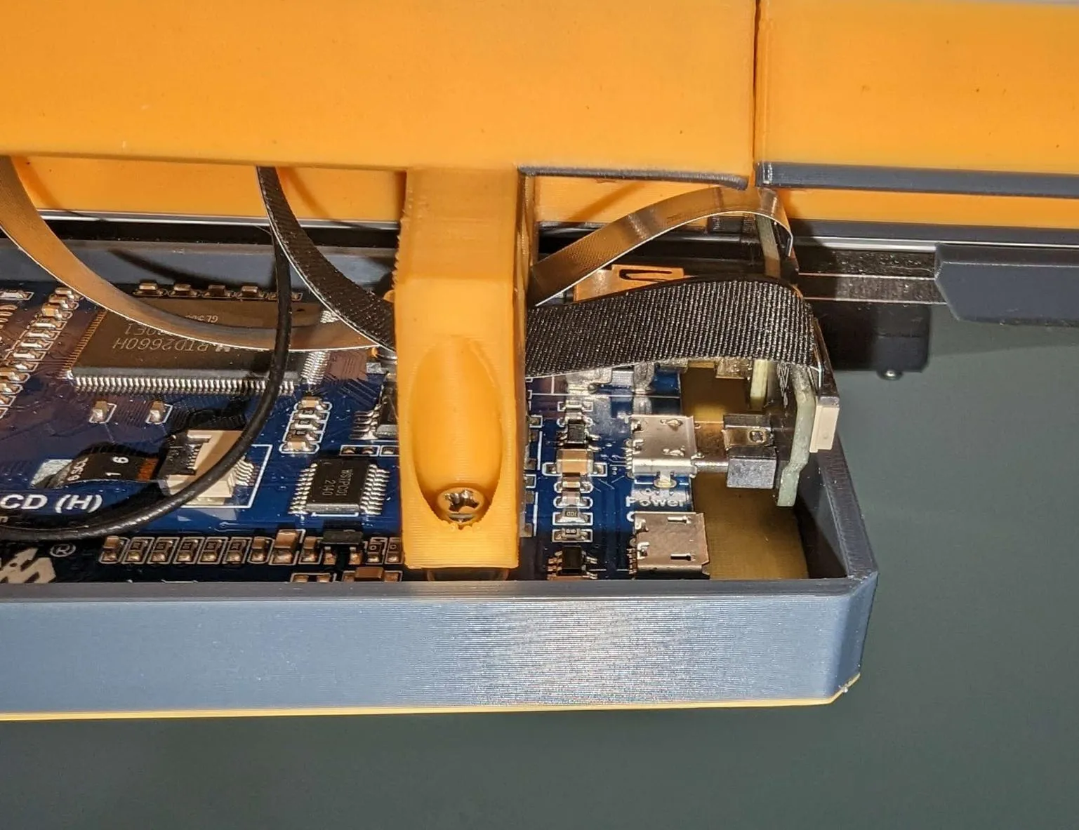 Giá đỡ màn hình HDMI Salad Fork 3.5 inch