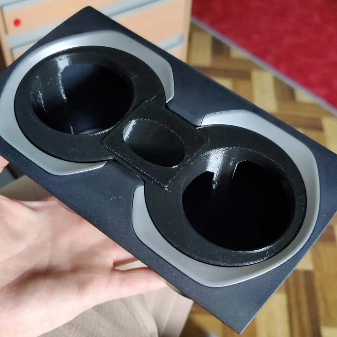 Giá đỡ cốc cho BMW iX1 không cần ốc vít hay keo dán