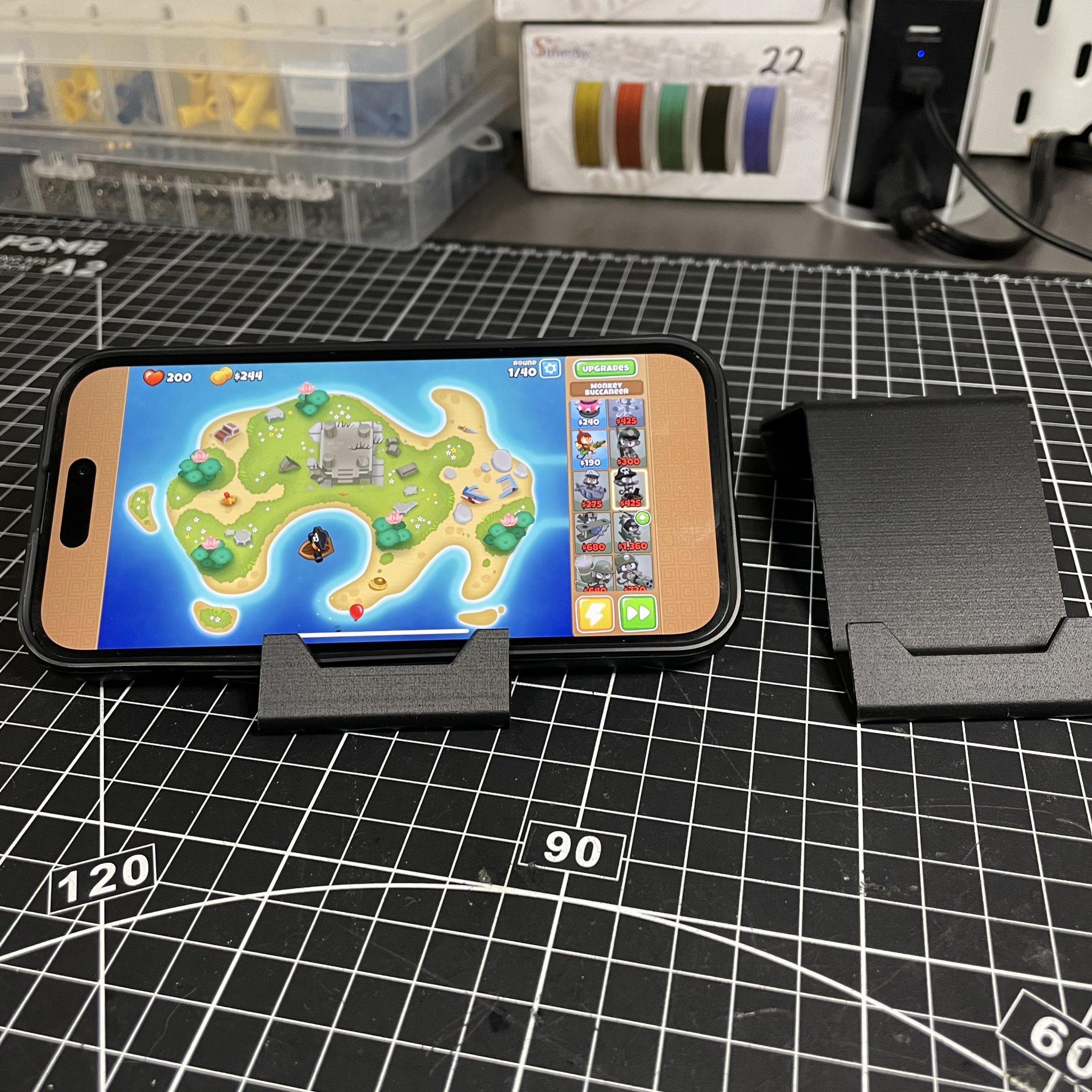 Giá đỡ điện thoại nằm ngang cho việc xem video