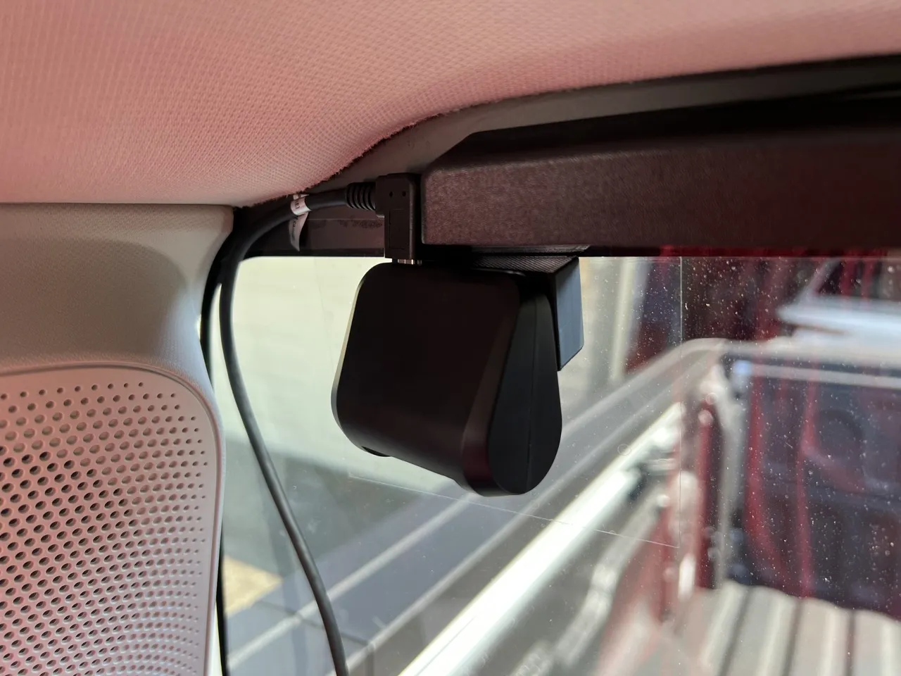 Giá đỡ nghiêng cho camera hành trình Viofo phía sau