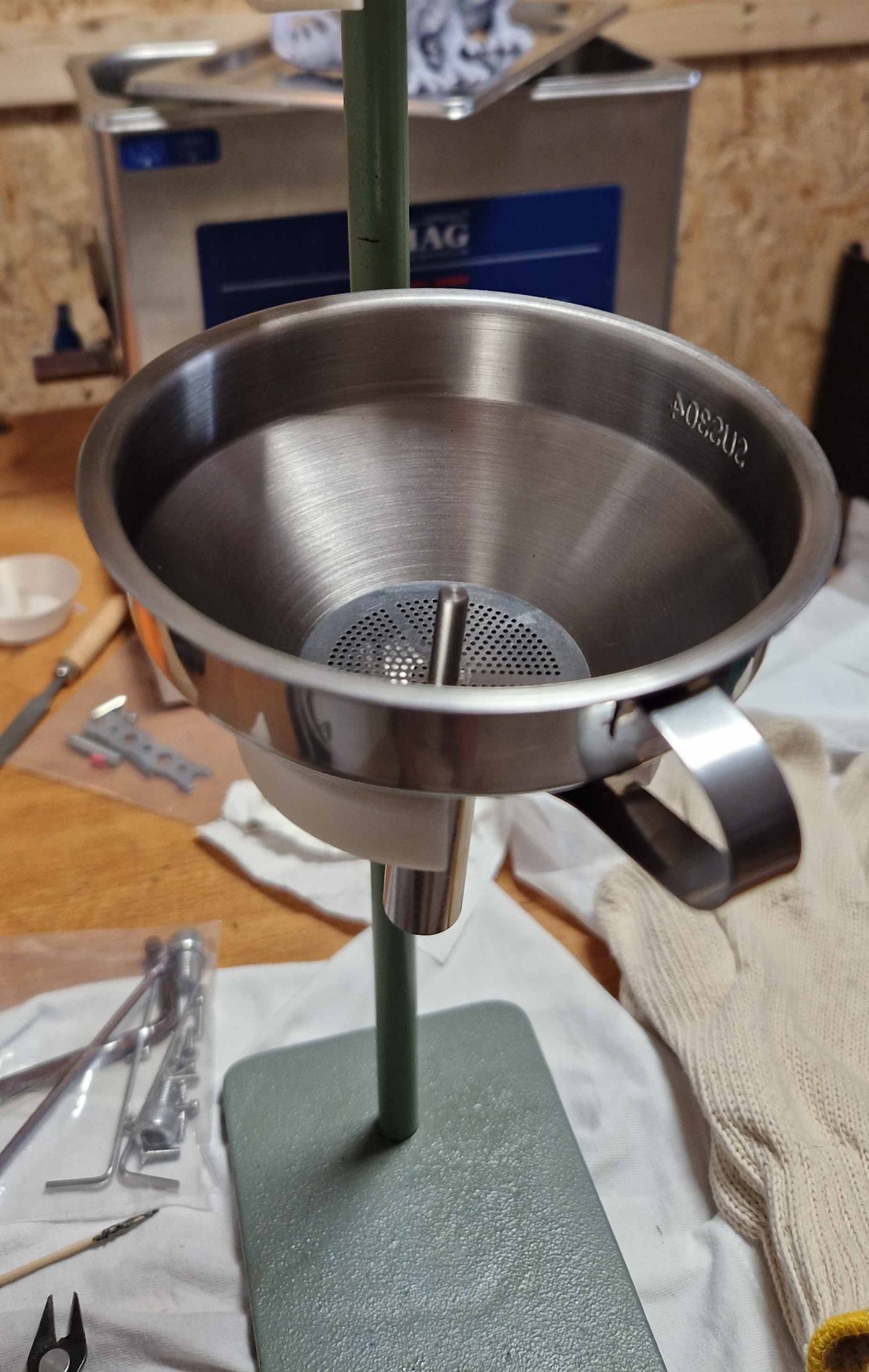 Bộ lọc nhựa cho phễu inox của tôi