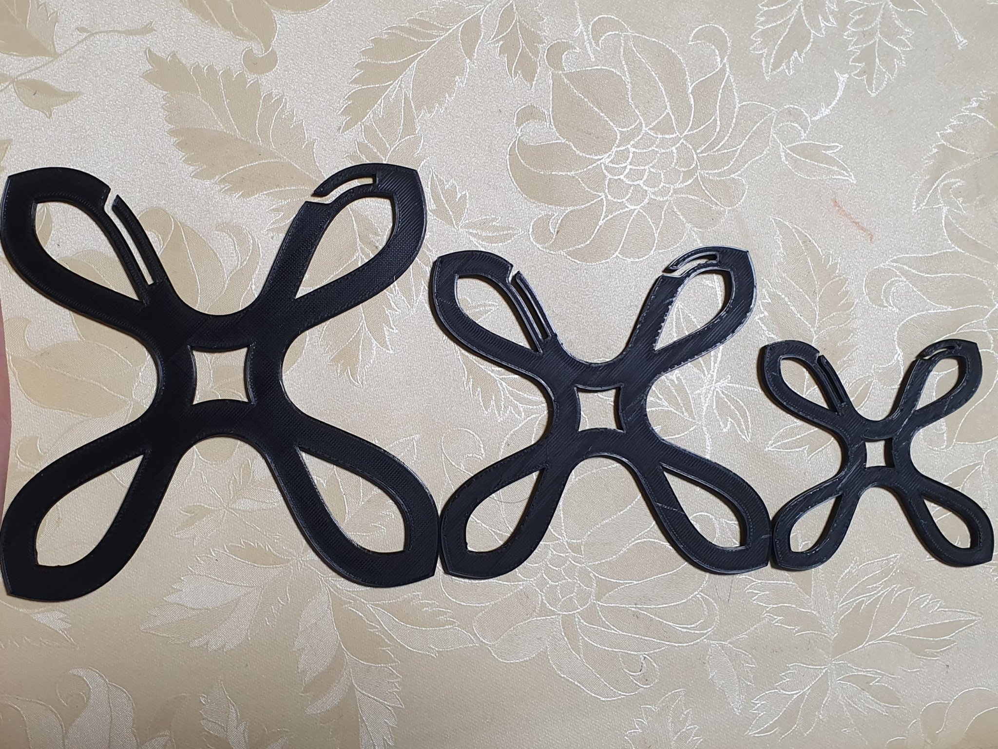 Cuộn chỉ tổ chức với nhiều kích thước khác nhau