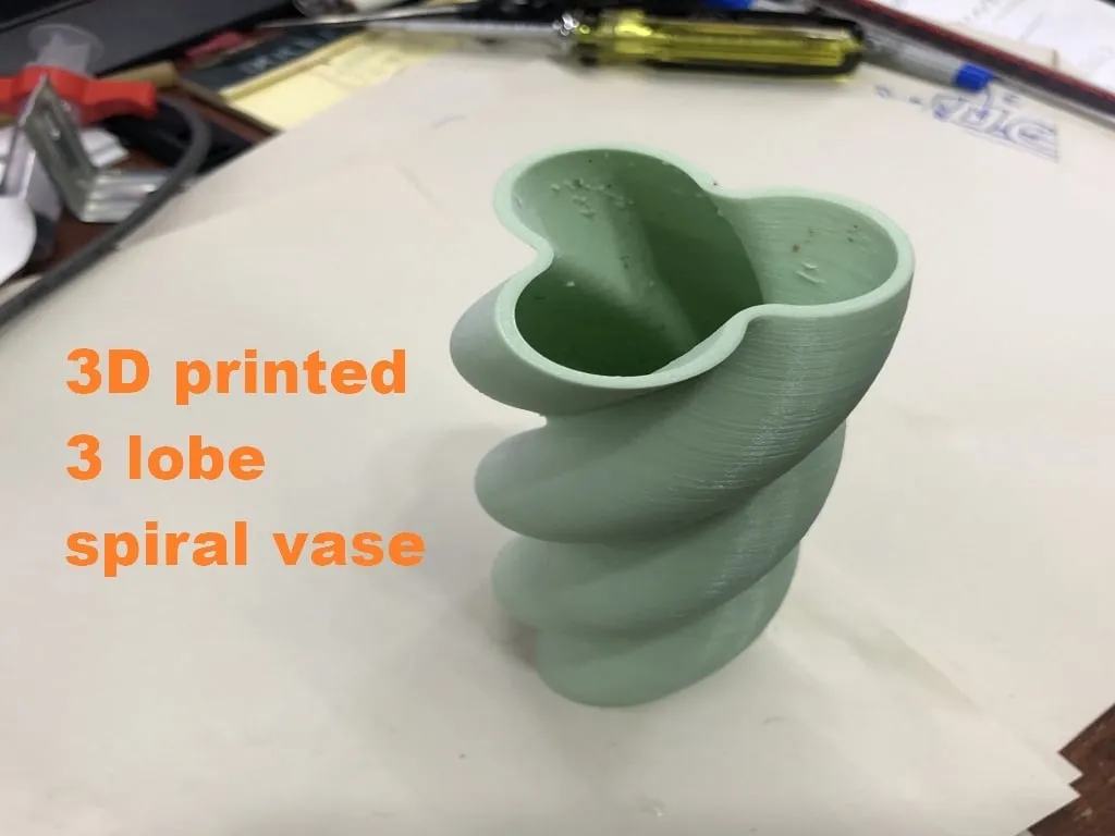 Bình hoa xoắn 3 cánh in 3D