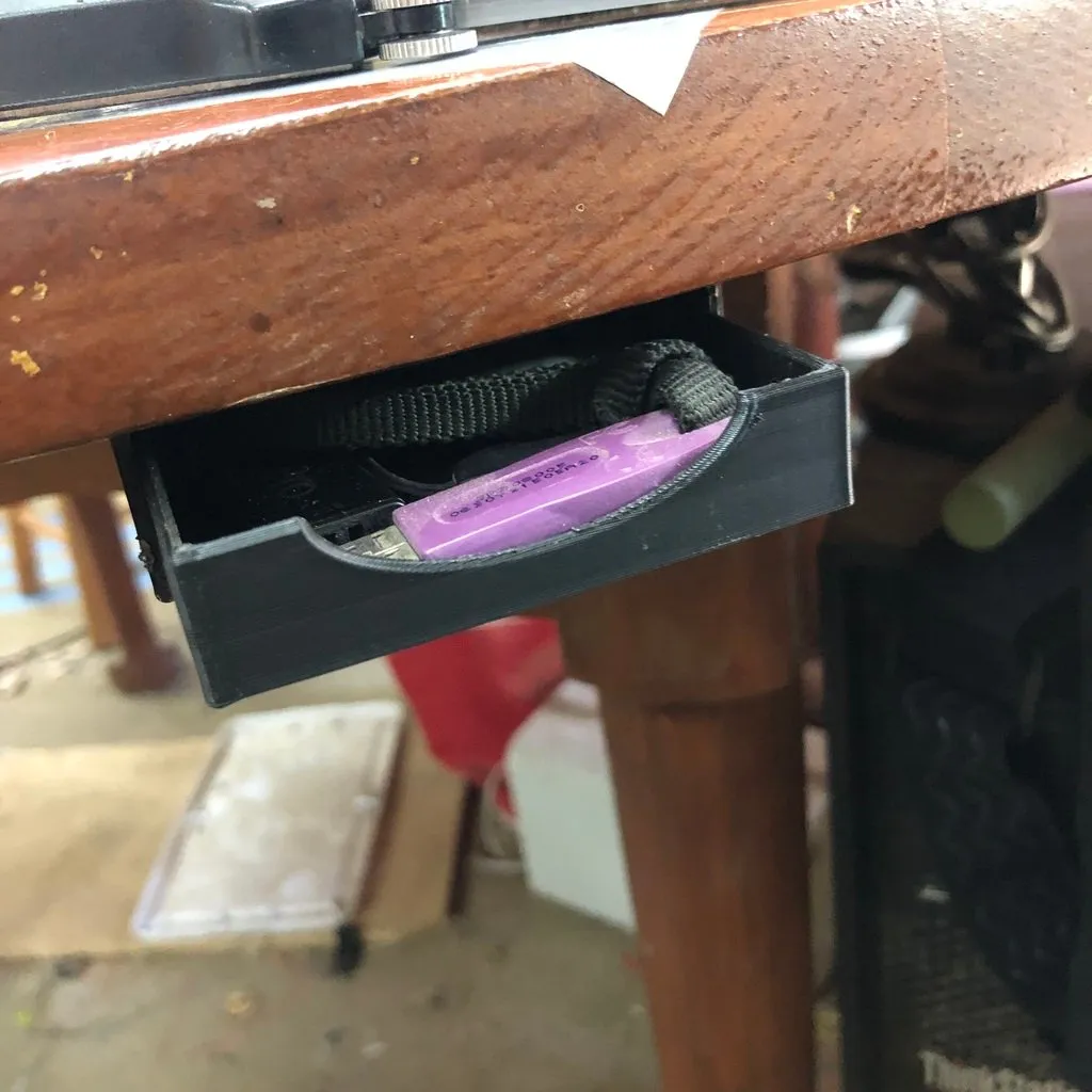 Ngăn kéo bí mật gắn bằng băng dính hai mặt