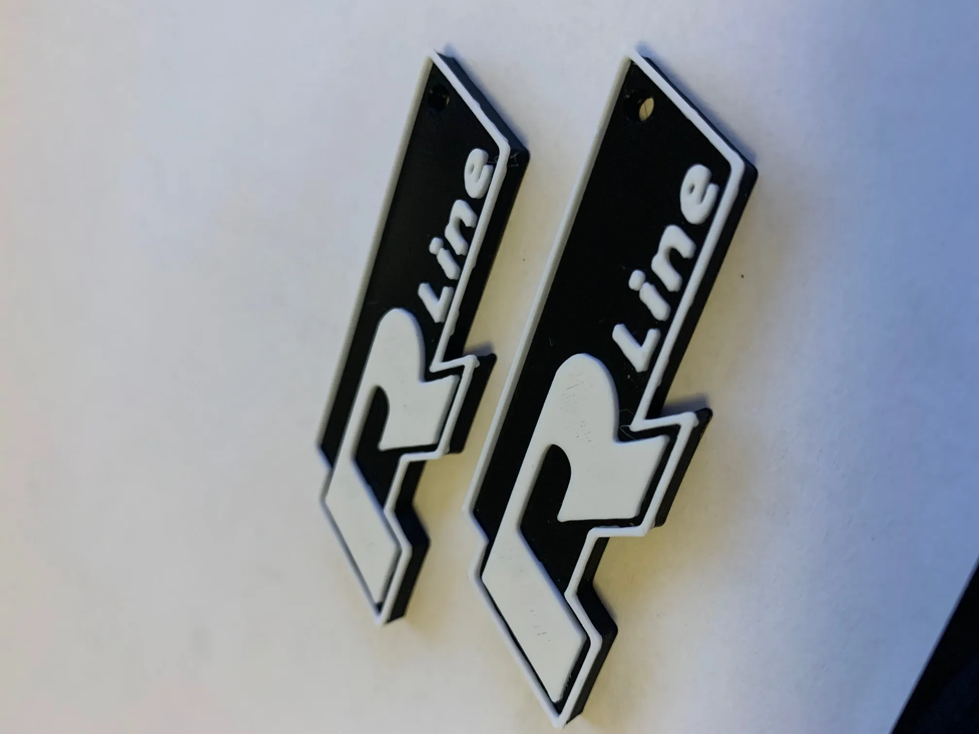 Móc khóa VW "R line" cho golf/passat/arteon/tiguan/touran/touareg/t-roc 7cm