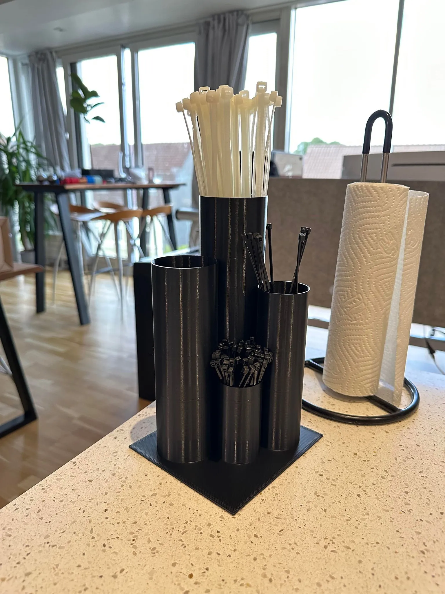 Giá đỡ tổ chức dây buộc cáp (Zip Tie) in Vase Mode