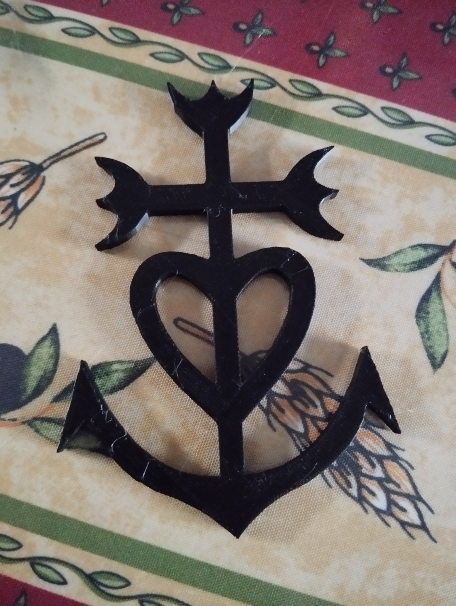 Biểu tượng Croix de Camargue vùng Nam Pháp