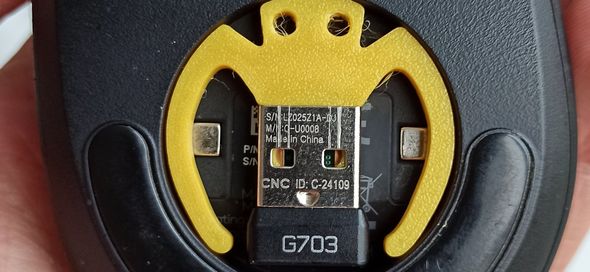 Giá đỡ dongle chuột Logitech hình nhện dễ thương