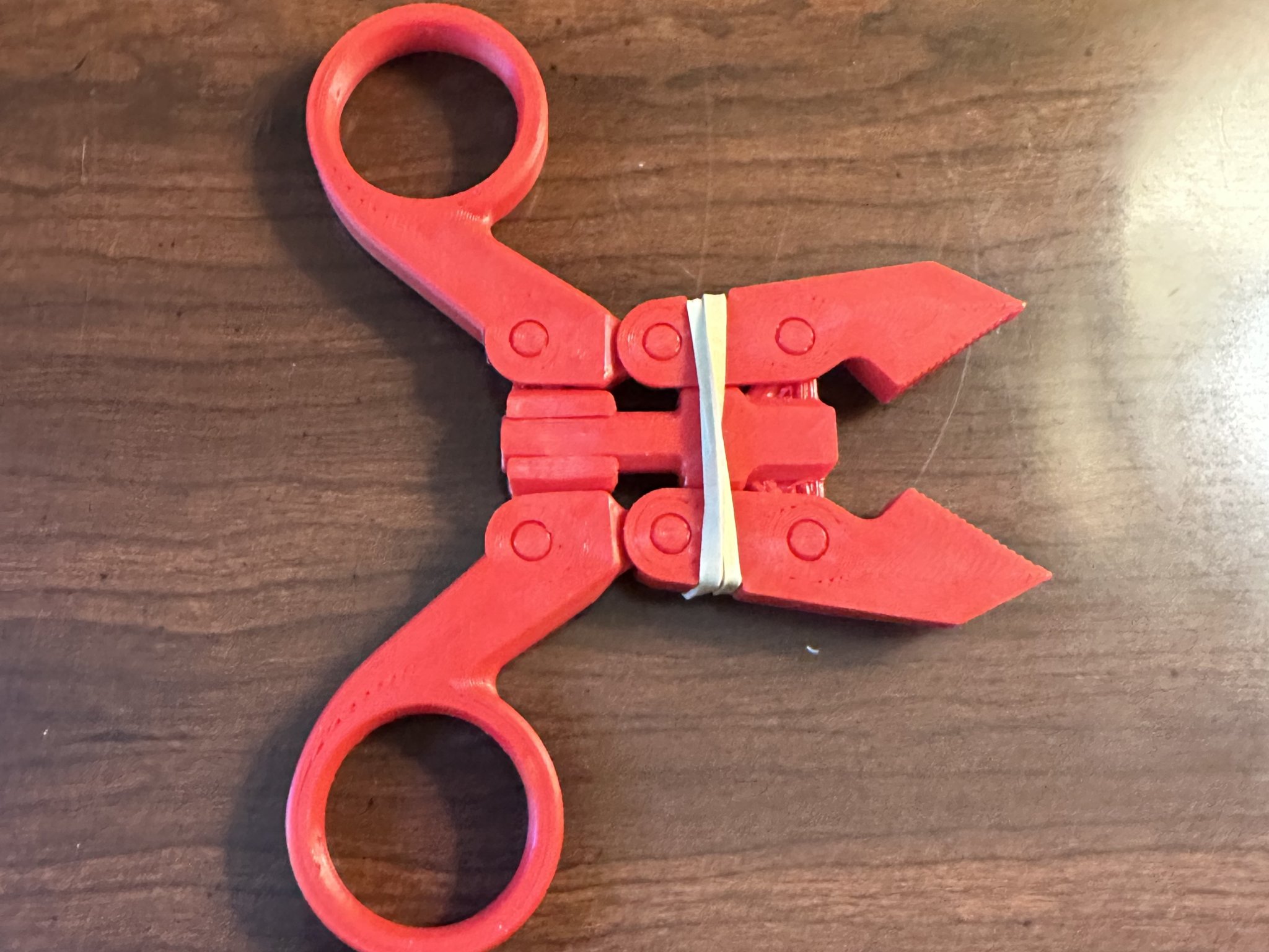 Kìm in ngay tại chỗ không cần hỗ trợ