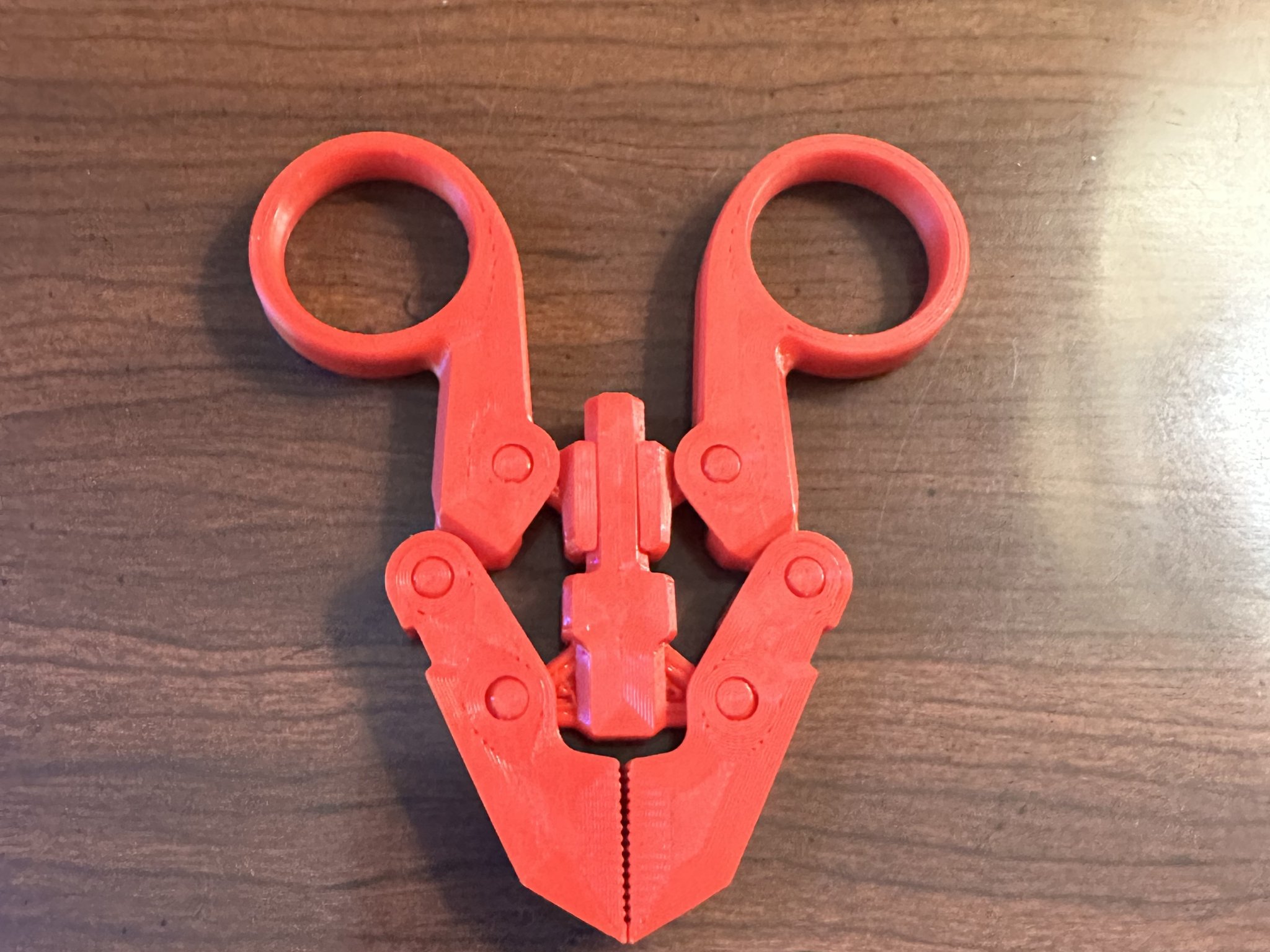 Kìm in ngay tại chỗ không cần hỗ trợ